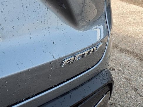 New 2026 Chevrolet Trax ACTIV w/ Sunroof Package image 8