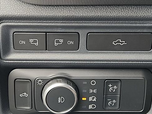 Certified 2022 Ford F150 Platinum w/ Equipment Group 701A High AWD/4WD image 27