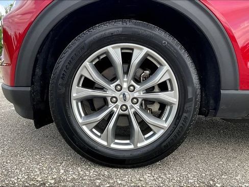 Used 2023 Ford Explorer Limited AWD/4WD image 8