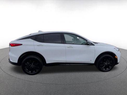 Used 2025 Buick Envista Sport Touring image 16