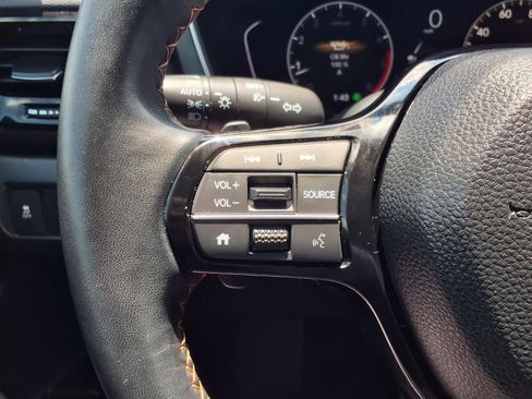 Used 2025 Honda Pilot Sport image 15