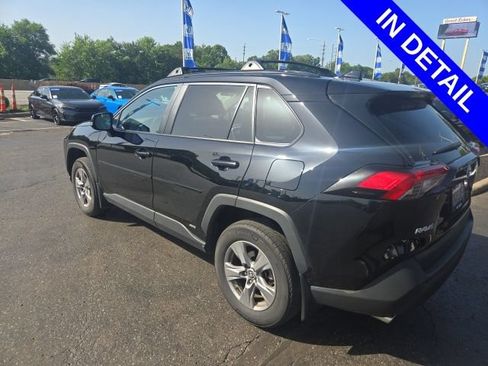 Used 2024 Toyota RAV4 XLE w/ Convenience Package AWD/4WD image 3