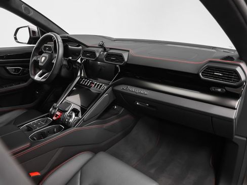 Used 2024 Lamborghini Urus S AWD/4WD image 23
