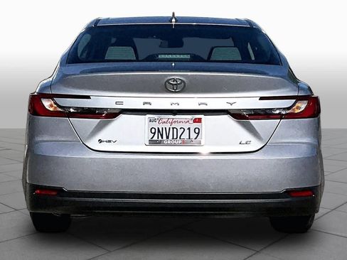 Used 2025 Toyota Camry LE w/ Convenience Package image 4