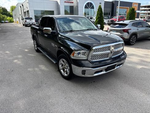 Used 2016 RAM 1500 Laramie w/ Convenience Group AWD/4WD image 6
