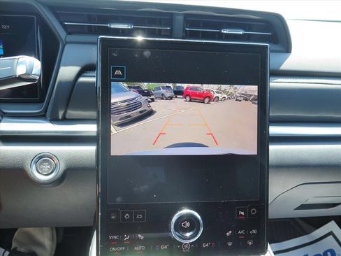 Used 2025 GMC Terrain Elevation w/ Elevation Premium Package FWD image 13