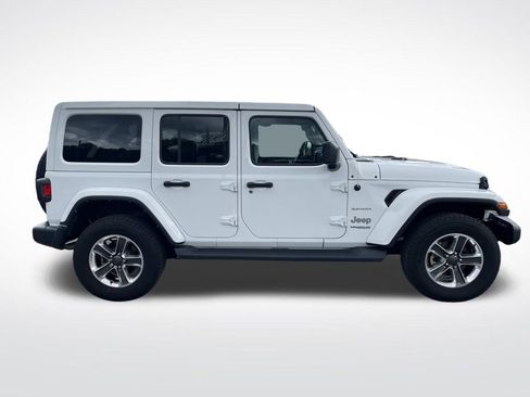 Used 2022 Jeep Wrangler Unlimited Sahara w/ Cold Weather Group image 2