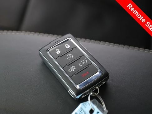 Used 2025 Jeep Grand Wagoneer 4WD image 3