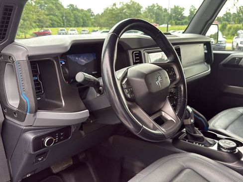 Used 2023 Ford Bronco Black Diamond w/ Sasquatch Package AWD/4WD image 5