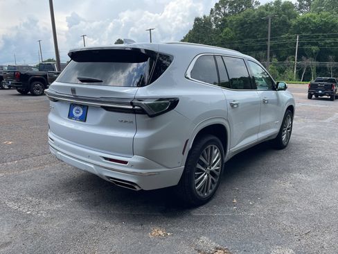 New 2026 Buick Enclave Avenir w/ Super Cruise Package AWD/4WD image 6