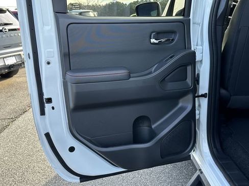 Certified 2024 Nissan Frontier Pro-X image 22