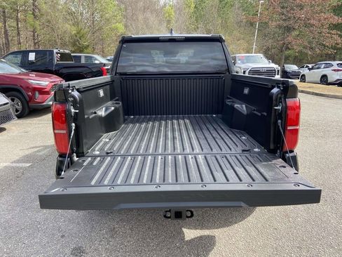 Used 2025 Toyota Tacoma TRD Sport image 10