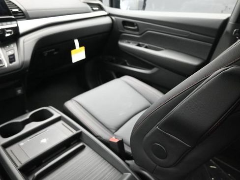 Used 2025 Honda Odyssey Sport-L image 15