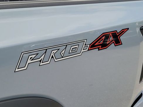 Used 2025 Nissan Frontier PRO-4X w/ Tow Package AWD/4WD image 9