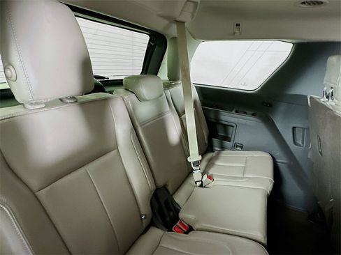 Used 2020 Ford Expedition XLT w/ Equipment Group 202A image 29