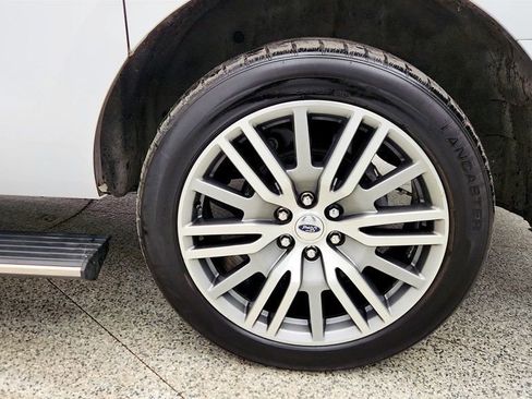 Used 2022 Ford Expedition Max Limited image 9