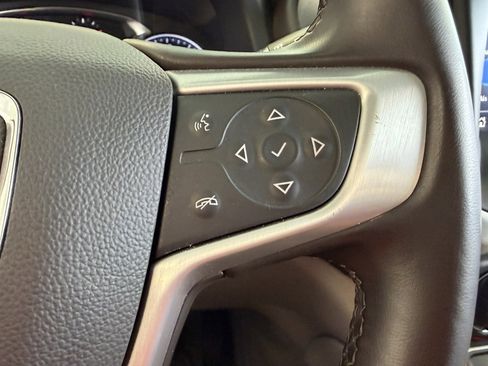 Used 2023 GMC Acadia SLT AWD/4WD image 9