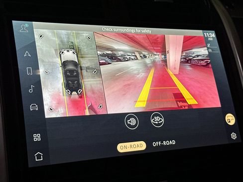 New 2026 Land Rover Discovery Limited Edition image 21