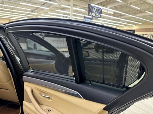 Used 2014 BMW 550i Sedan image 40