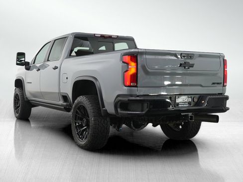 Used 2025 Chevrolet Silverado 2500 ZR2 w/ Technology Package AWD/4WD image 4