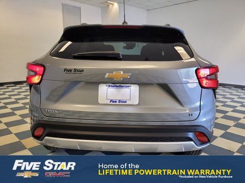 New 2026 Chevrolet Trax LT w/ Driver Confidence Package FWD image 6