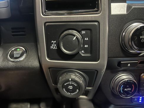 Used 2018 Ford F150 Platinum w/ Equipment Group 701A Luxury AWD/4WD image 18