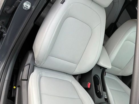 Used 2023 Hyundai Kona Limited image 20