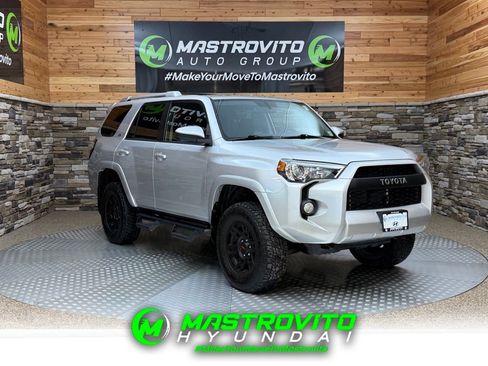 Used 2018 Toyota 4Runner SR5 image 1