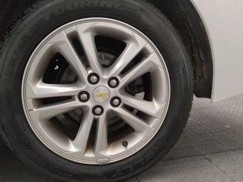 Used 2016 Chevrolet Cruze LT image 31