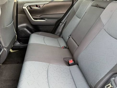 Used 2025 Toyota RAV4 XLE FWD image 26