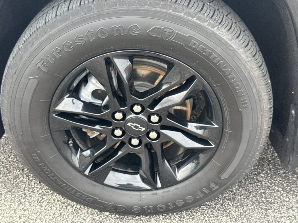 Certified 2022 Chevrolet Traverse LT w/ Midnight/Sport Edition AWD/4WD image 35