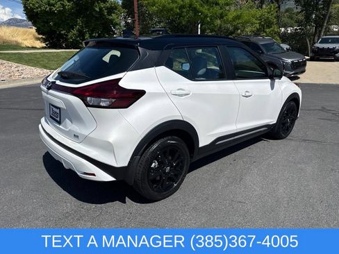 Used 2023 Nissan Kicks SR w/ SR Premium Package FWD image 3
