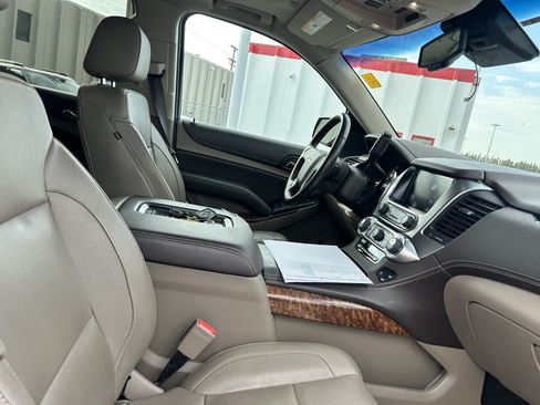 Used 2017 Chevrolet Tahoe Premier AWD/4WD image 11
