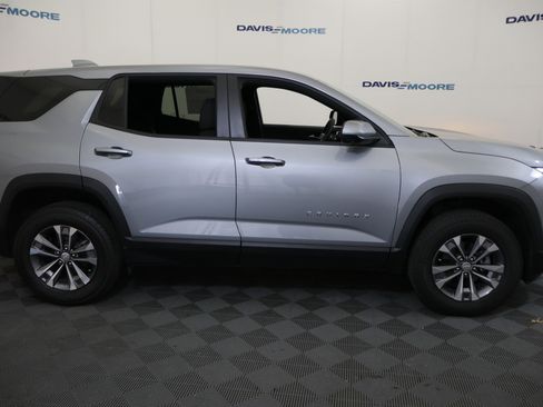 New 2026 Chevrolet Equinox LT w/ Safety and Technology Package FWD image 5