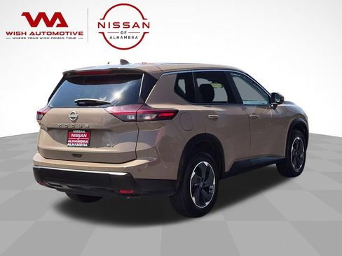 Certified 2024 Nissan Rogue SV FWD image 5