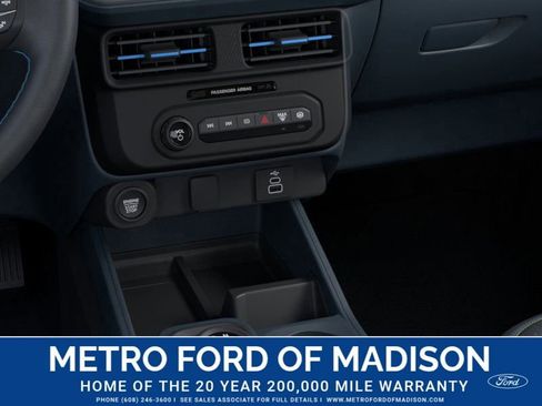 New 2026 Ford Maverick Lobo image 17