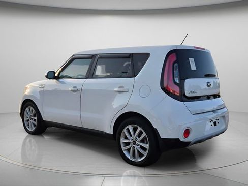 Used 2019 Kia Soul + FWD image 6
