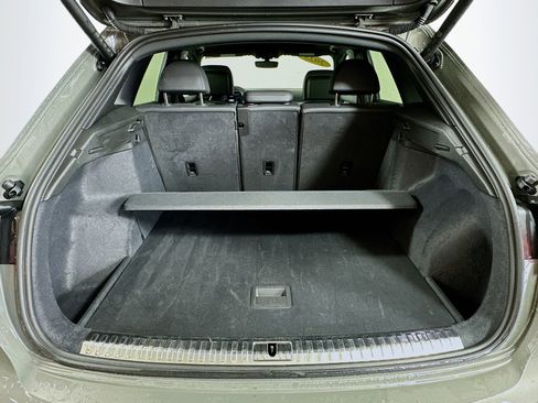 Certified 2025 Audi Q3 2.0T Premium image 25