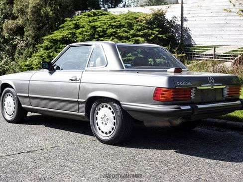Used 1987 Mercedes-Benz 560 SL image 6