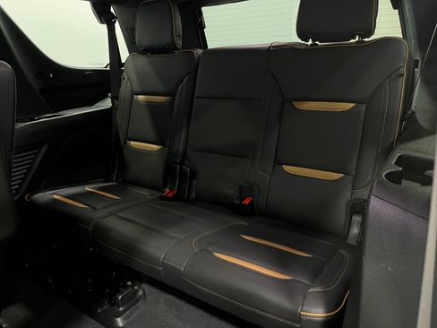 Used 2021 GMC Yukon AT4 w/ Technology Package AWD/4WD image 30