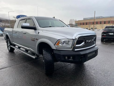 Used 2017 RAM 2500 Limited AWD/4WD image 9