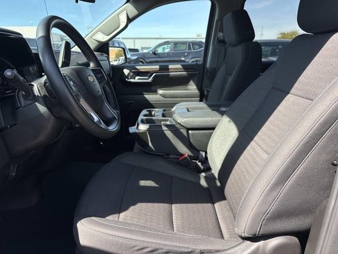 Used 2024 Chevrolet Silverado 1500 LT w/ Protection Package image 17