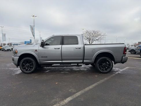 Used 2023 RAM 2500 Limited image 12