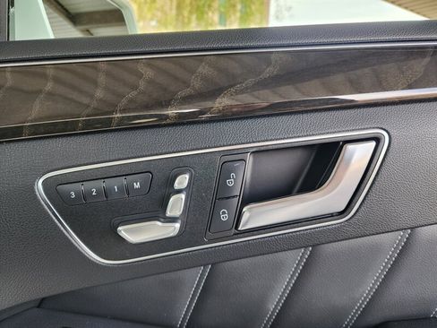 Used 2014 Mercedes-Benz E 350 Sedan image 71