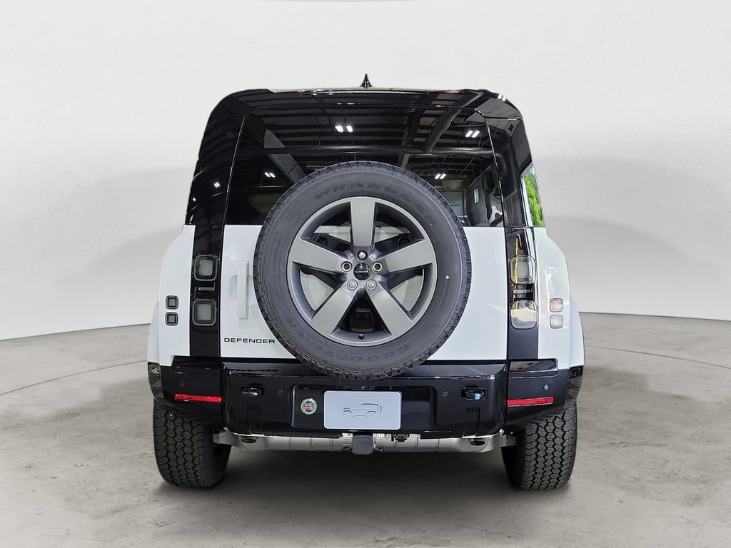 New 2026 Land Rover Defender 110 X-Dynamic SE AWD/4WD image 4