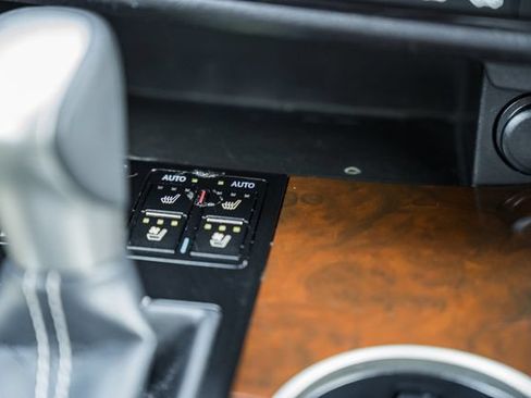 Used 2018 Lexus RX 450h AWD w/ Premium Package image 23