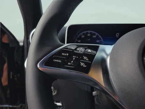Certified 2026 Mercedes-Benz GLC 300 image 21