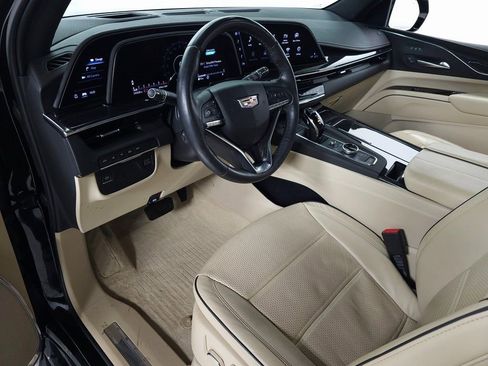 Used 2022 Cadillac Escalade Premium Luxury image 18