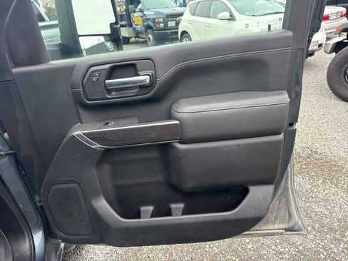 Used 2020 Chevrolet Silverado 2500 LTZ w/ LTZ Convenience Package image 13