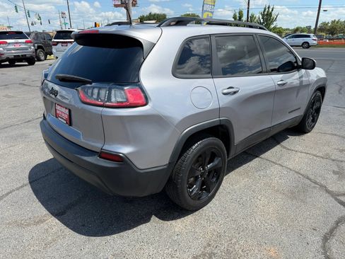 Used 2019 Jeep Cherokee Latitude Plus FWD image 15